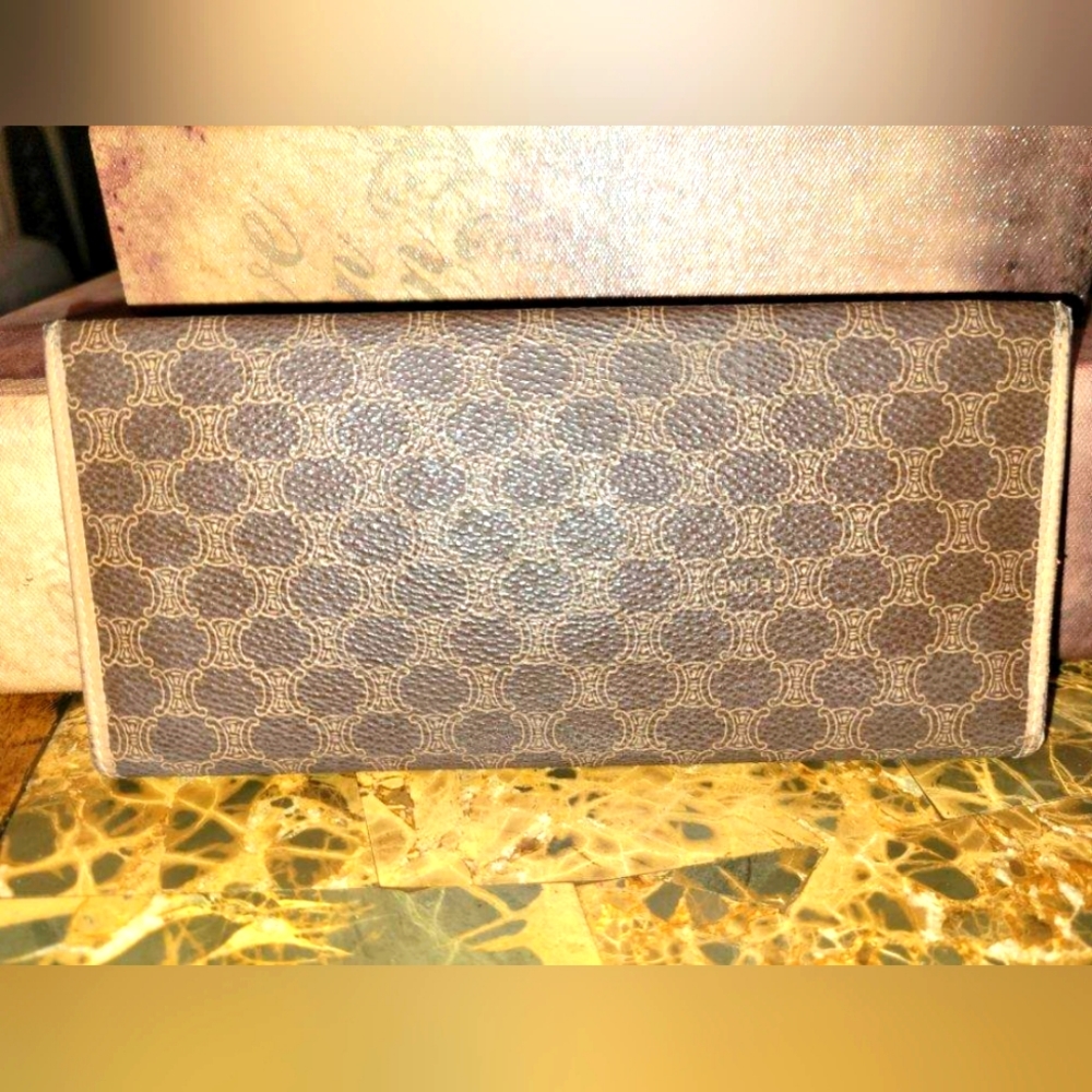 Celine leather bi fold wallet - Picture 6 of 11